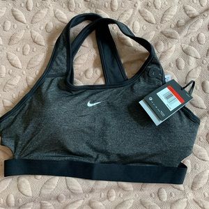 sports bra
